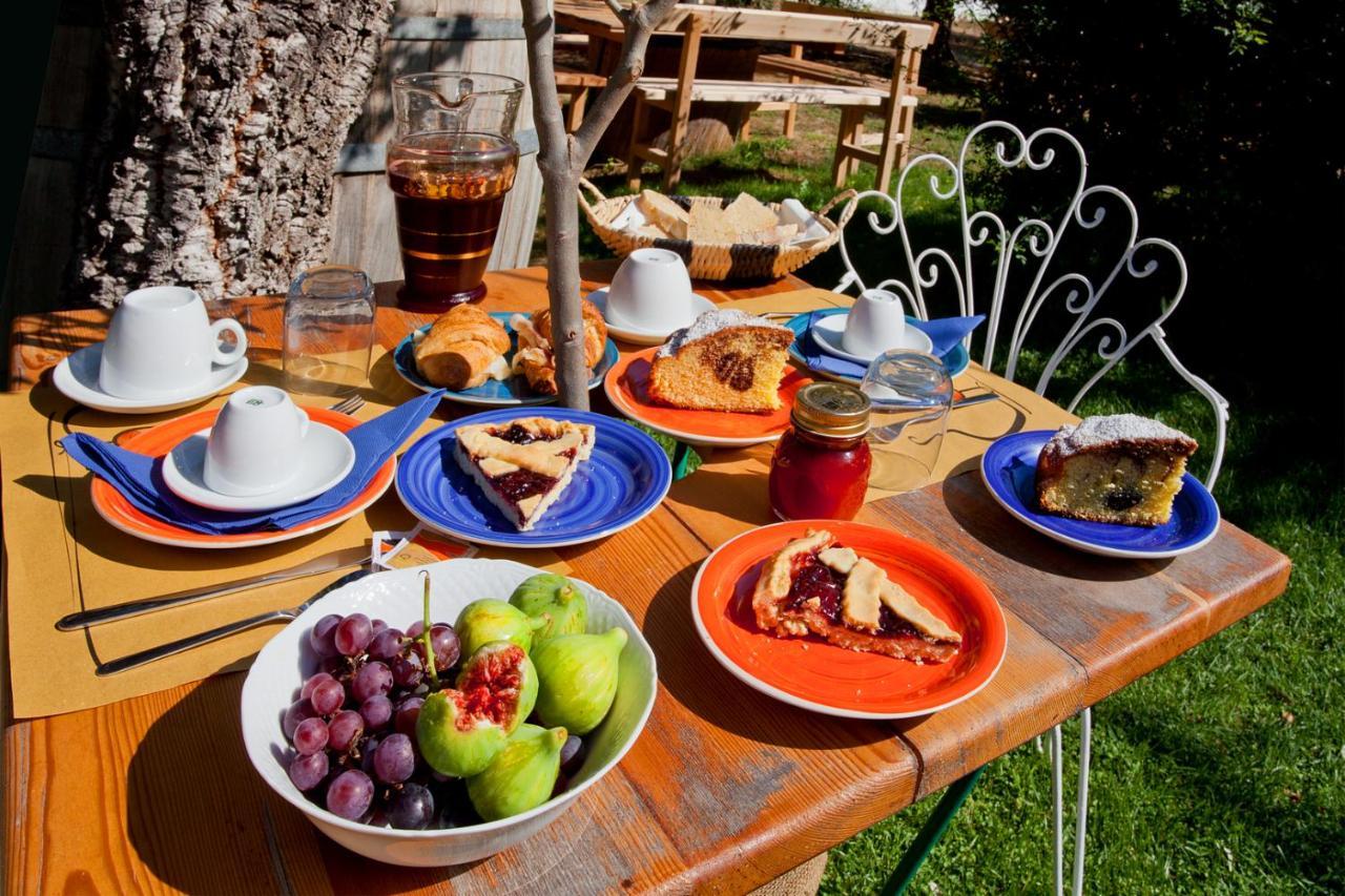 Casa Zafferano Guest House อัลเบงกา ภายนอก รูปภาพ
