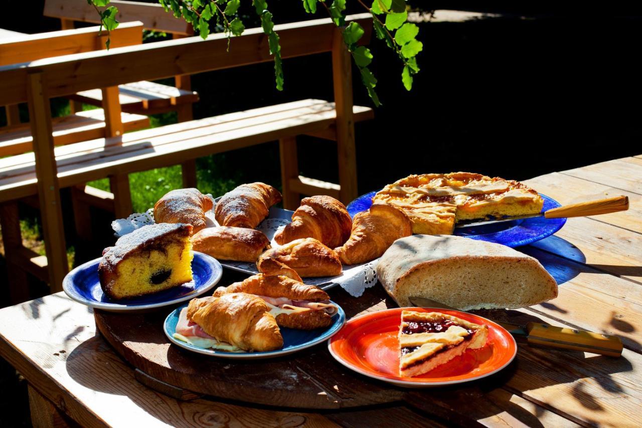 Casa Zafferano Guest House อัลเบงกา ภายนอก รูปภาพ