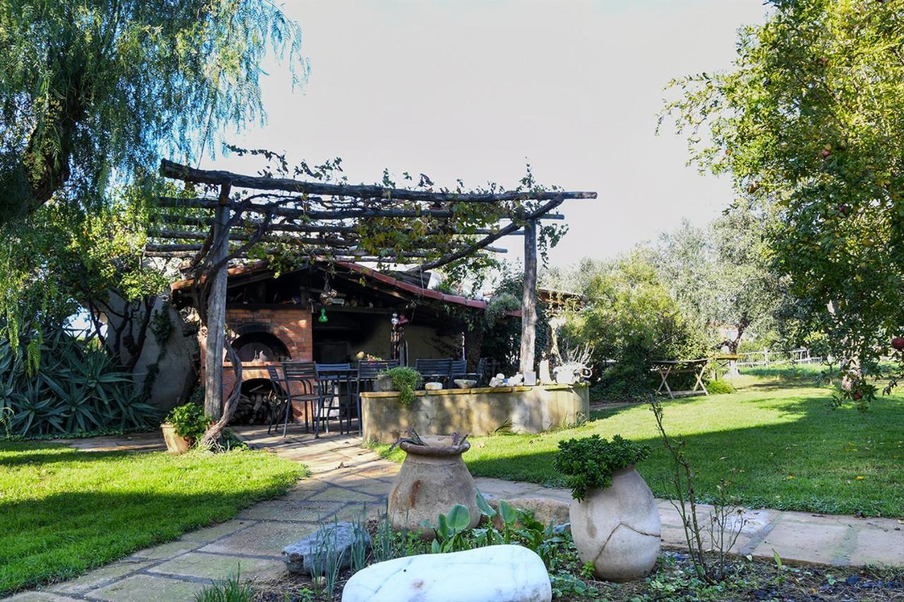 Casa Zafferano Guest House อัลเบงกา ภายนอก รูปภาพ