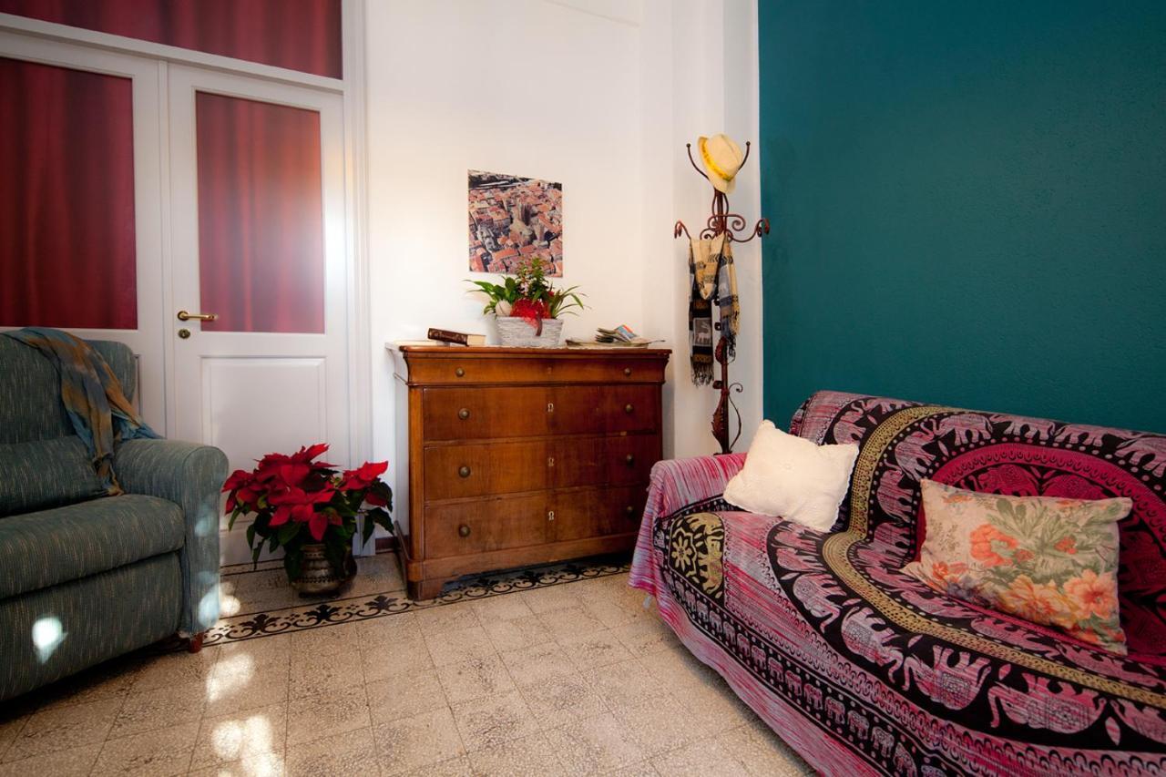 Casa Zafferano Guest House อัลเบงกา ภายนอก รูปภาพ