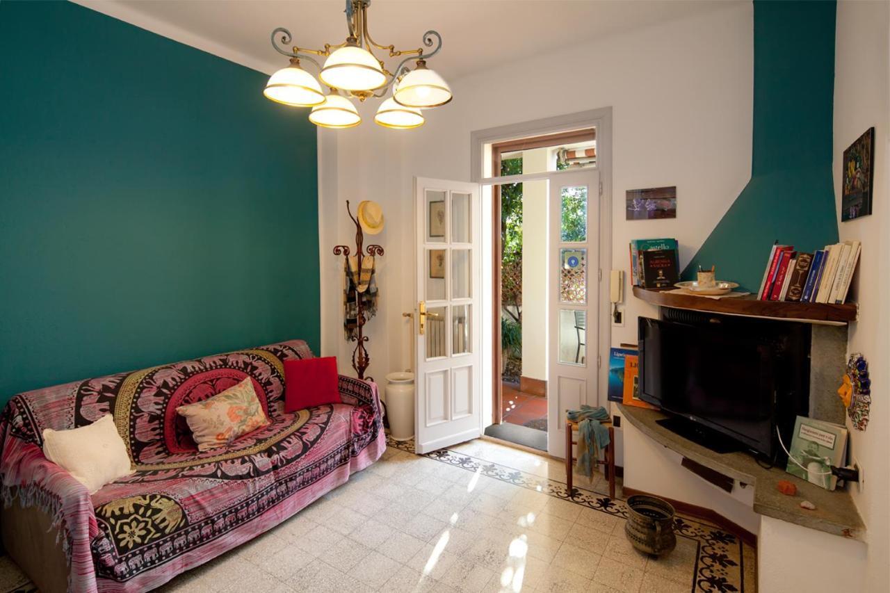 Casa Zafferano Guest House อัลเบงกา ภายนอก รูปภาพ